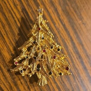 Elegant Gold Christmas Tree Brooch